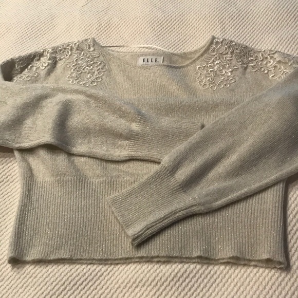 Beautiful ELLE Women’s Sweater - Picture 9 of 13